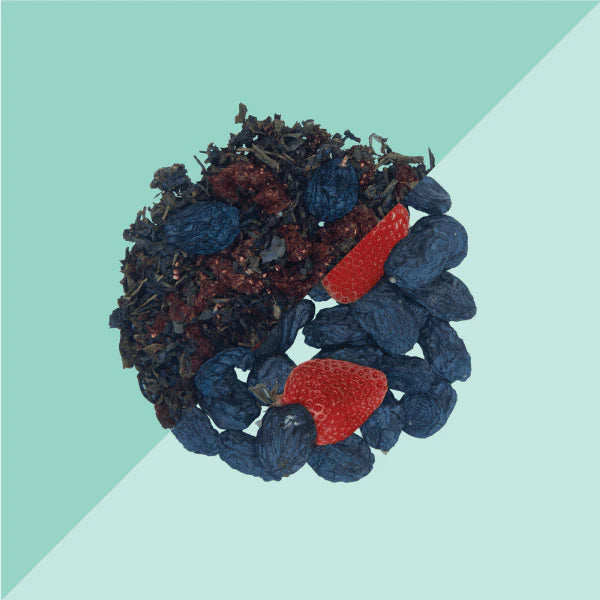Tea Trunk Berry Blush Darjeeling Green Tea with Sweet Strawberry and Tangy Black Currant